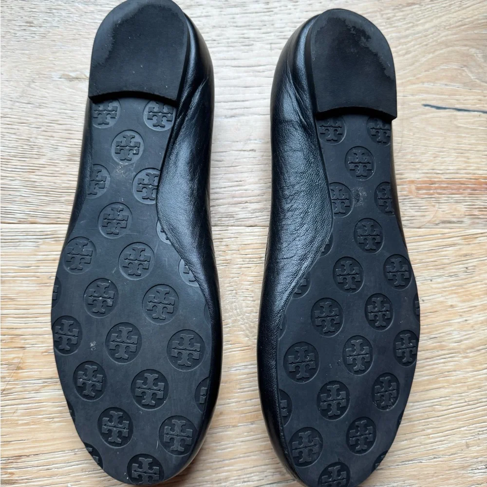 Tory Burch REVA Black Ballet Flats Gold Logo Sz 9 good cond price firm!
